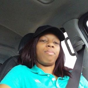 Meet your Posher, Crystal